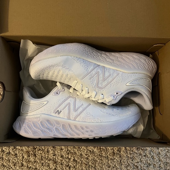 New Balance Shoes - Brand new size 8.5 wide womens New Balance Fresh Foam X 1080v 12 sneakers